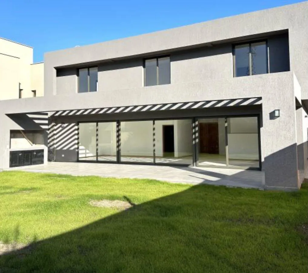 Casa 3 dorm. en Barrio Aguaribay, Sector Valle — Vistalba — foto 11