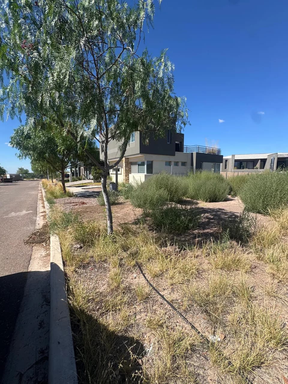 Lote 811 m² en Barrio Aguaribay, Sector Sierras — Chacras de Coria — foto 6