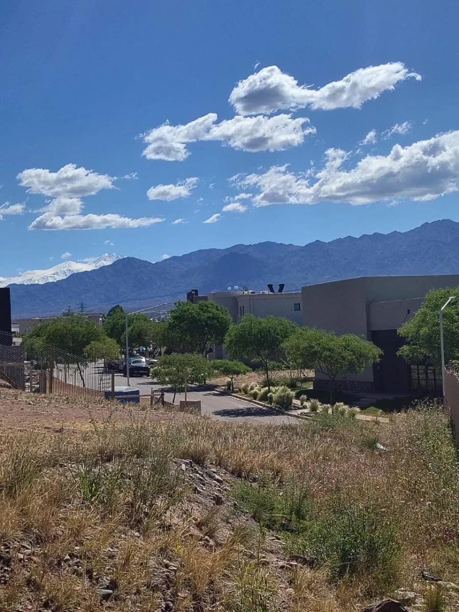 Lote 673 m² en Aguaribay, Sector Valle — Chacras de Coria — foto 3