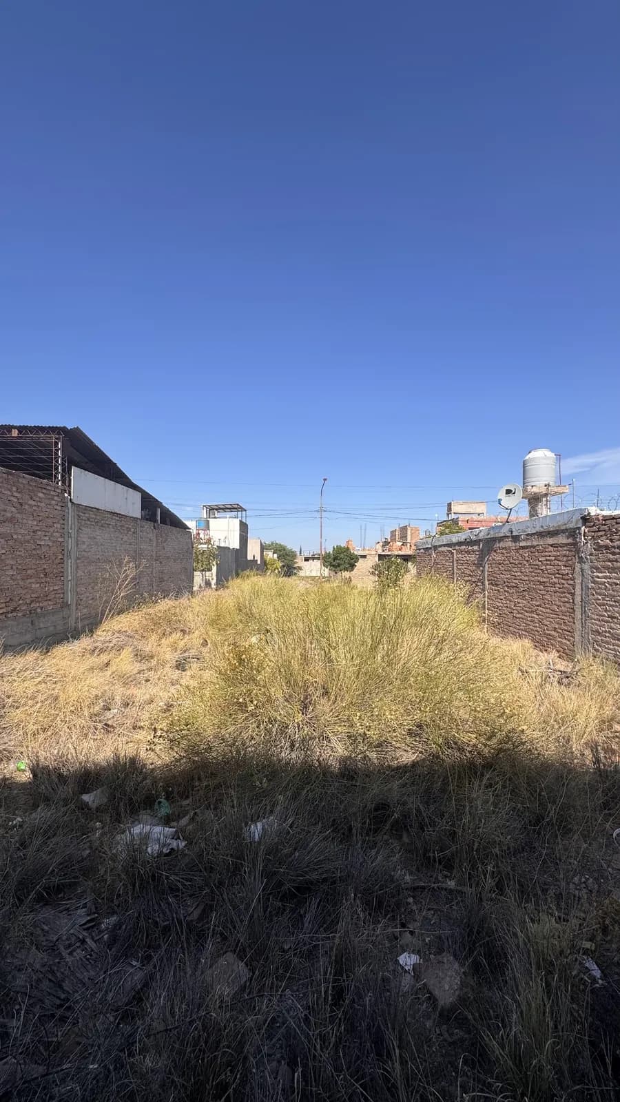 Lote 200 m² en Barrio Géminis — Las Heras — foto 1