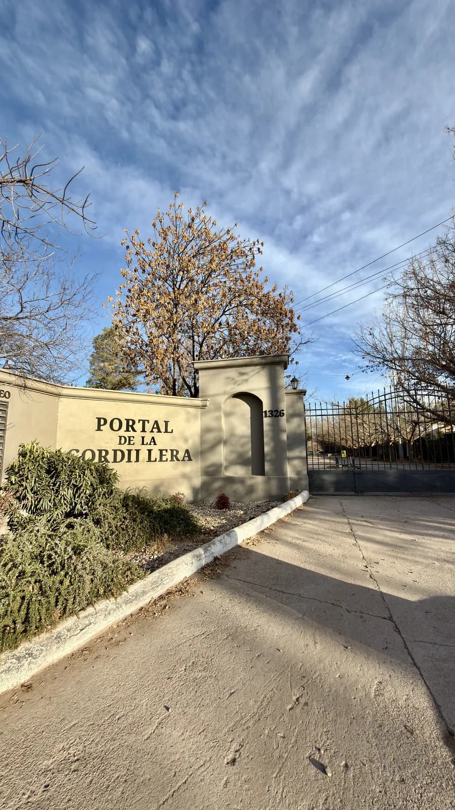 Lote 800 m² en Portal de la Cordillera — Chacras de Coria — foto 2