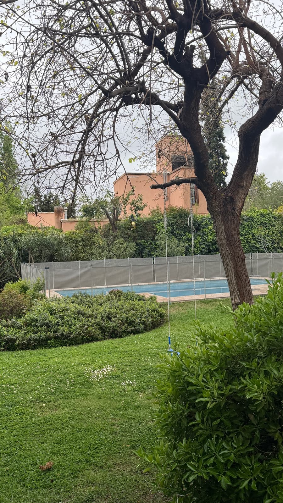 Casa 2 dorm. + 1 estudio - Chacras de Coria, jardín parquizado y pileta — foto 18