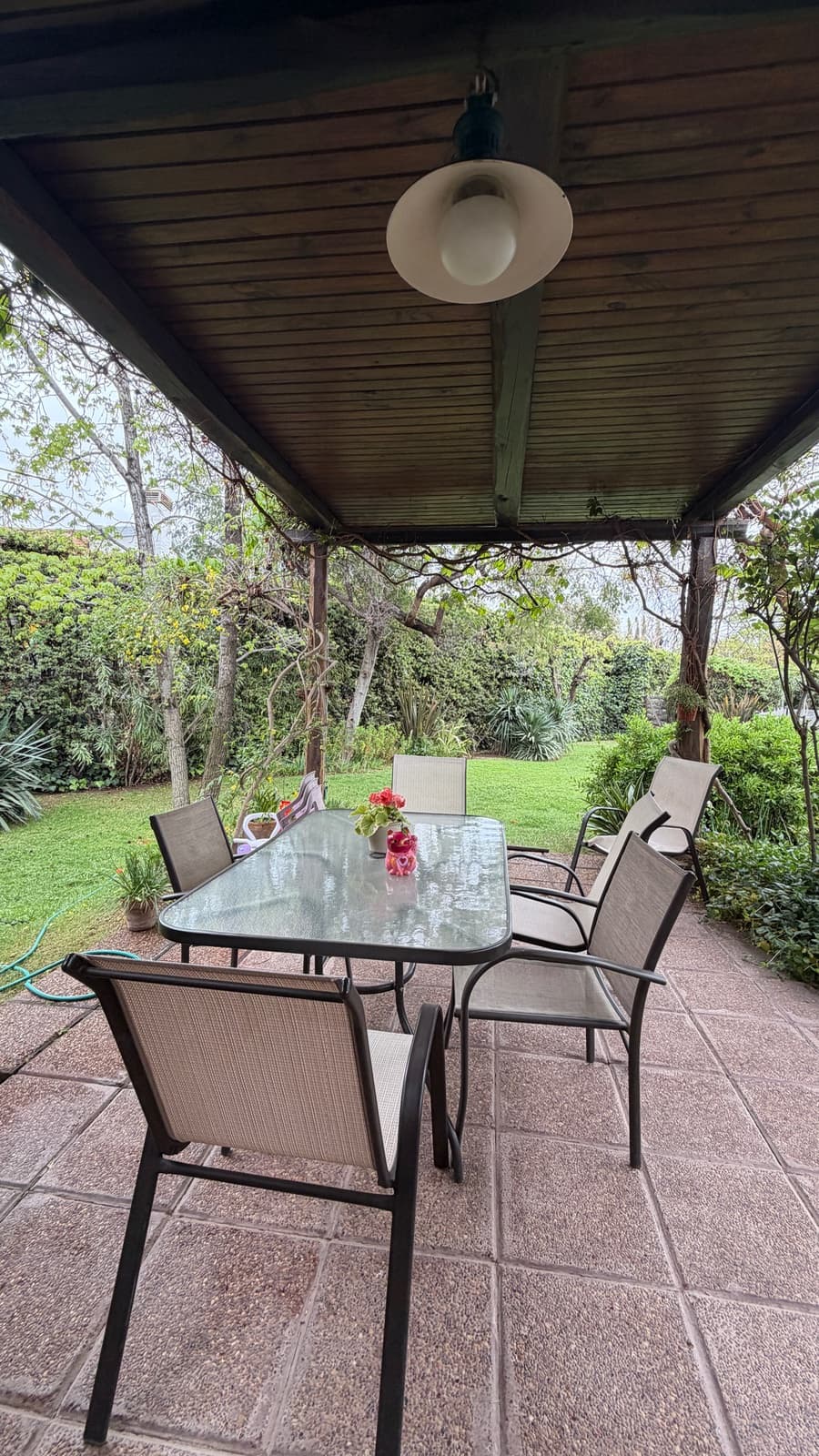 Casa 2 dorm. + 1 estudio - Chacras de Coria, jardín parquizado y pileta — foto 14