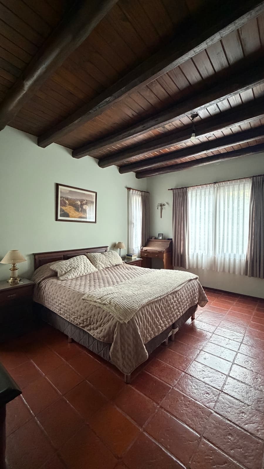 Casa 2 dorm. + 1 estudio - Chacras de Coria, jardín parquizado y pileta — foto 10